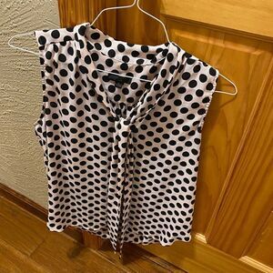 Beautiful light blush J. Crew 365 size medium polka dot tank